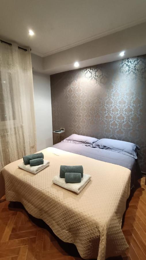 Domus Vacanze Romane Luaran gambar