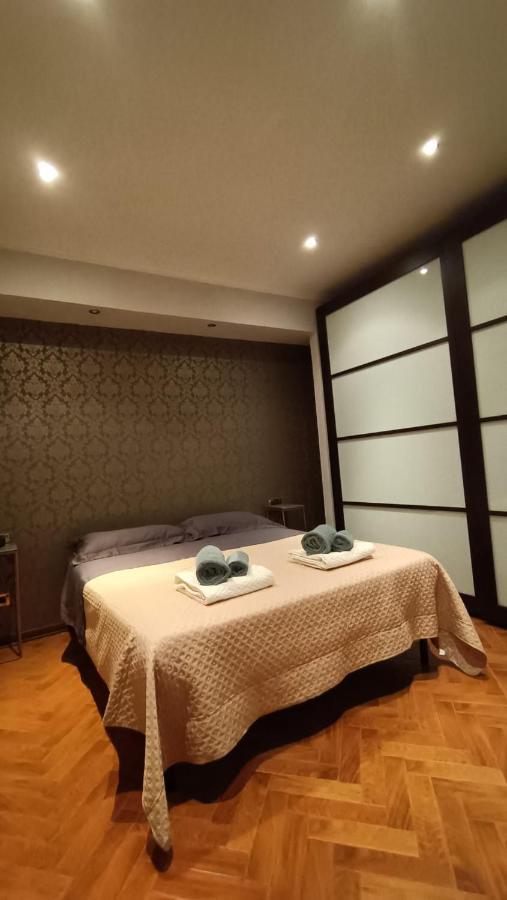 Domus Vacanze Romane Luaran gambar